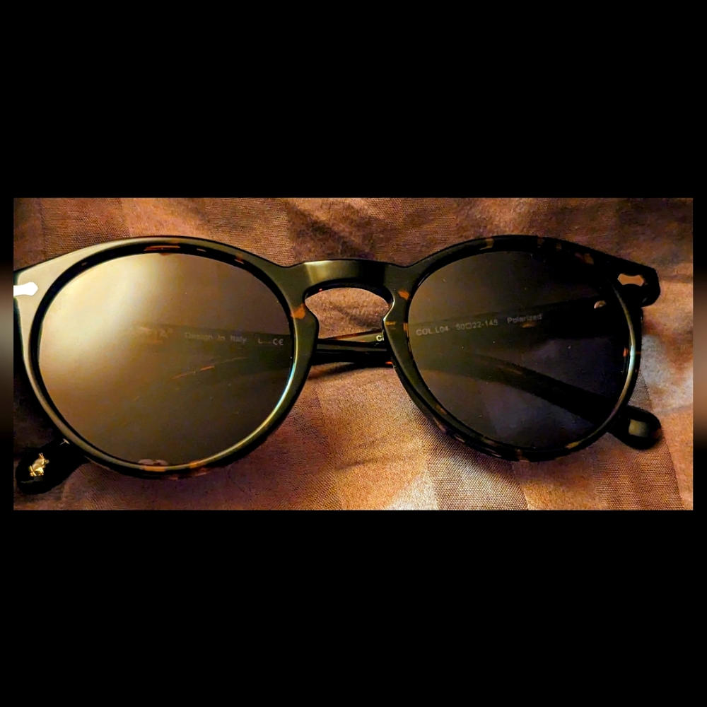 Gorgeous Carfia unisex sunglasses - BNIB